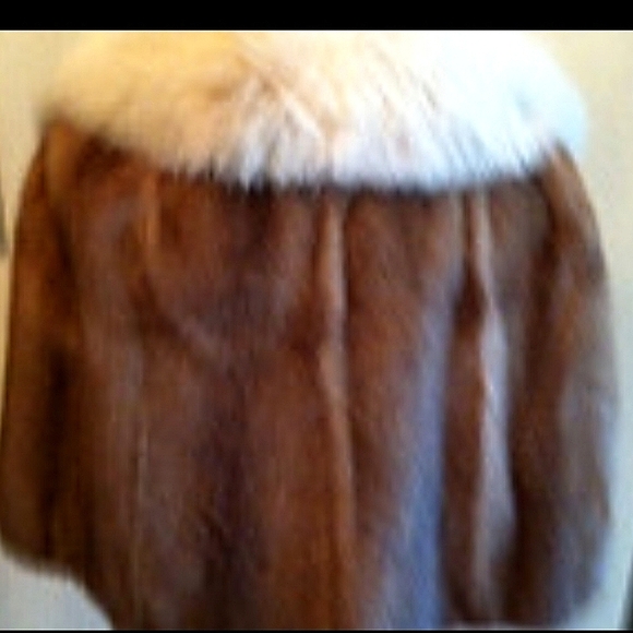 UNIQUE Genuine Mink Fur CAPE-Caplet w Genuine Plush Fox Fur Collar-Size MED-LARG - Picture 8 of 9
